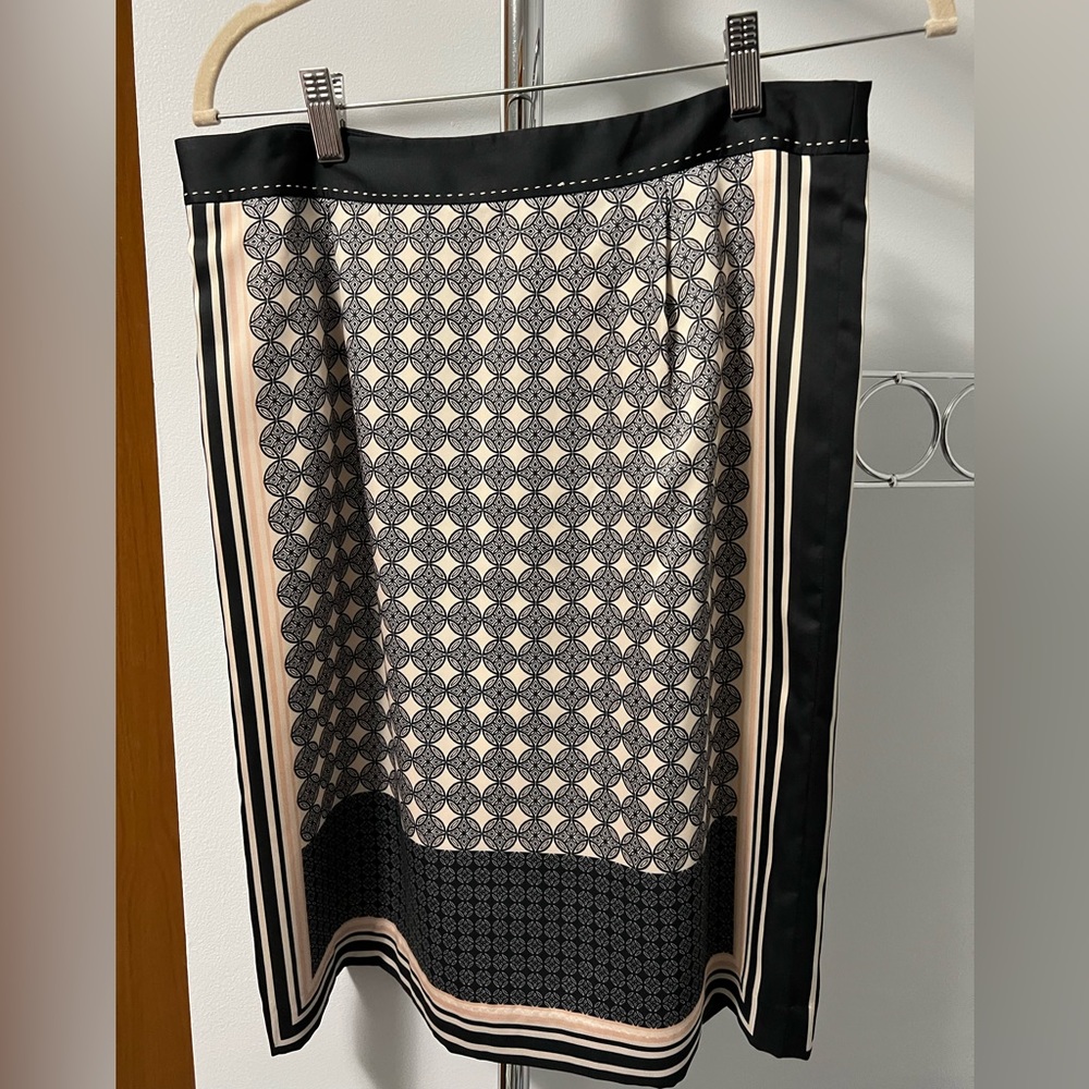 fully lined Ann Taylor dress skirt
